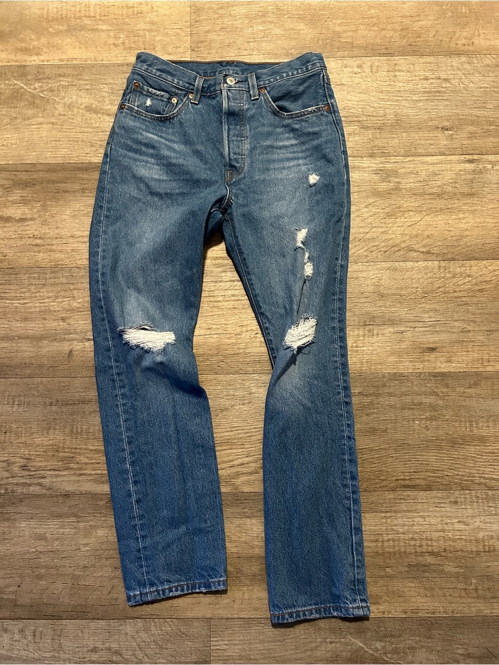 Levi's distressed blue jeans Size 27" #denim